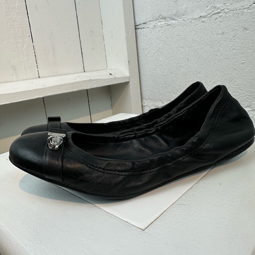 Coach Delphine Black Ballet Flats Round Toe Branded Designer Shoes Women’s 7.5